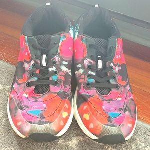 Floral Vionic Tennis Shoes
